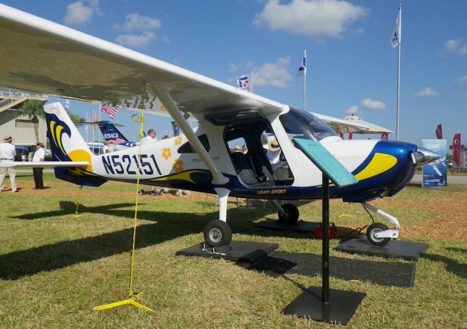 Pilot Flyskole bestiller Cessna Skycatcher