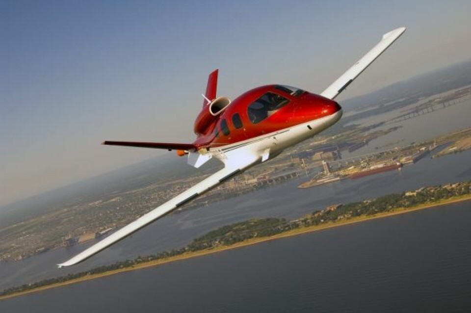 Cirrus Vision Jet på vingene igjen