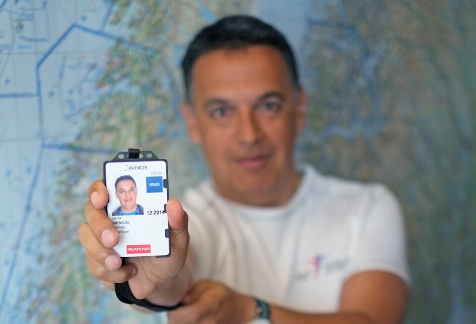 Flyplass-Norge rundt med Avinors PFLY-kort