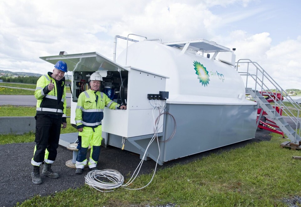 Konvertering til blyfri avgas? Europa: kr 0 – USA: kr 5.000