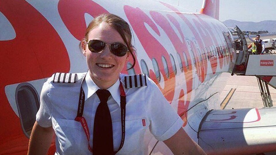 KAPTEIN: Kate McWilliams (26) er kaptein på A319 og A320. KAPTEIN: Kate McWilliams (26) er kaptein på A319 og A320.