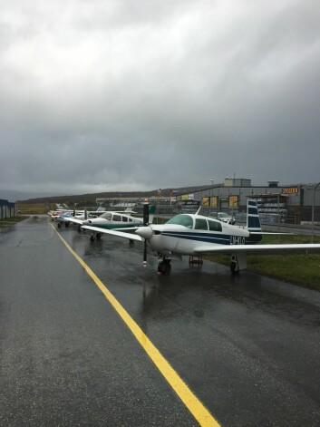 PIPER OG CESSNA: Fra før eier klubbe to fly: Et Piper PA-28 Warrior II og et Cessna 172N Skyhawk.