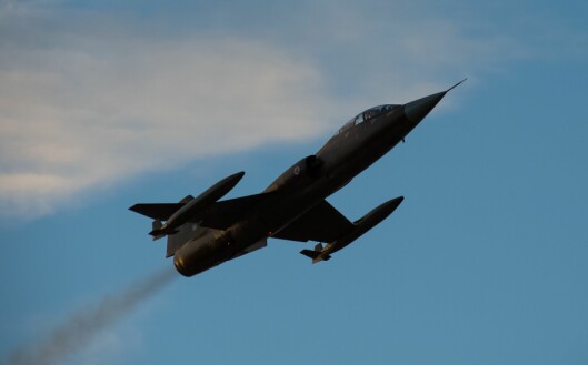 SPREK MASKIN: - Vi dundret av gårde, det var bare så vidt F-16 kunne henge med, sier testpilot Eskil Amdal. SPREK MASKIN: - Vi dundret av gårde, det var bare så vidt F-16 kunne henge med, sier testpilot Eskil Amdal.
