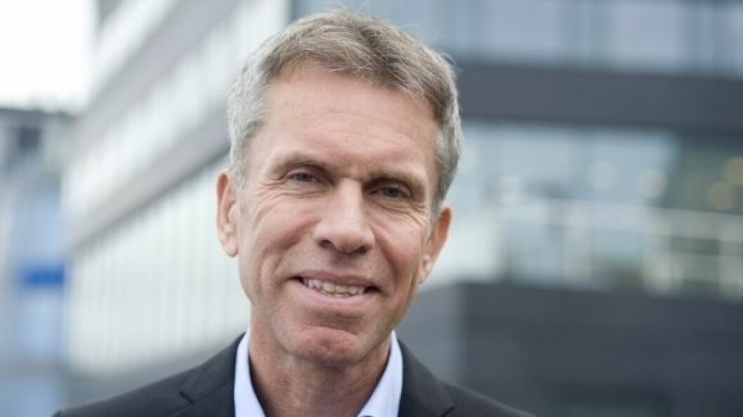Stein Erik Nodeland trer av som Luftfartsdirektør. Stein Erik Nodeland trer av som Luftfartsdirektør.