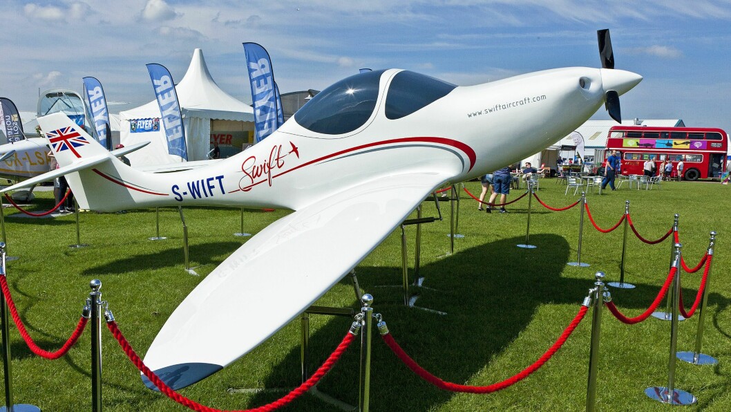 Mock-upen til Swift ble utstilt på AeroExpo på flyplassen Sywell i England i 2014. Halen er blitt større i det endelige designet.
