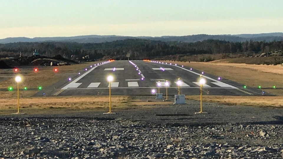 GULLKNAPP: Arendal Lufthavn ligger i Froland kommune, cirka ti kilometer fra Arendal sentrum.