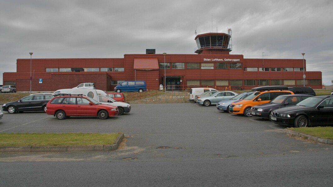PÅ BAKKEN: Det er andre gang Behring Breivik-saken i Telemark fengsel, avdeling Skien, fører til flyforbud.