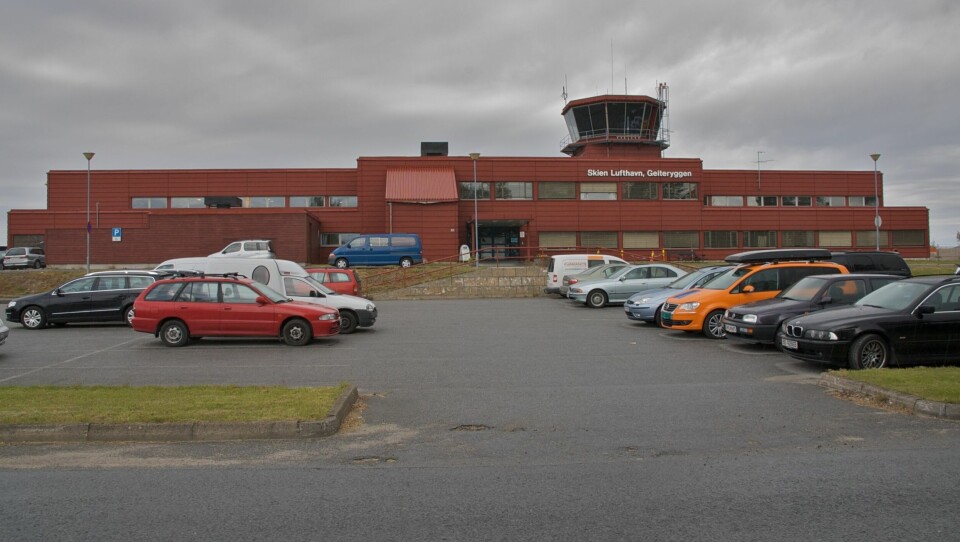 PÅ BAKKEN: Det er andre gang Behring Breivik-saken i Telemark fengsel, avdeling Skien, fører til flyforbud.