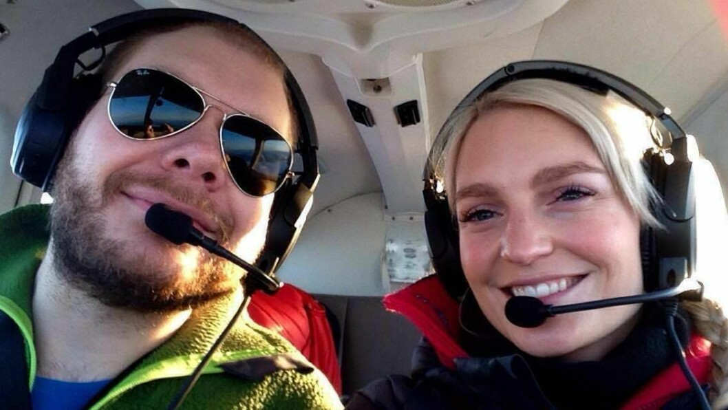 LUFTENS KUNSTNERE: Den flygende tannlegen Charlotte Sivertsen og flyinstruktør Kristian Bergesen har tatt begrepet hvalsafari til et helt nytt nivå.