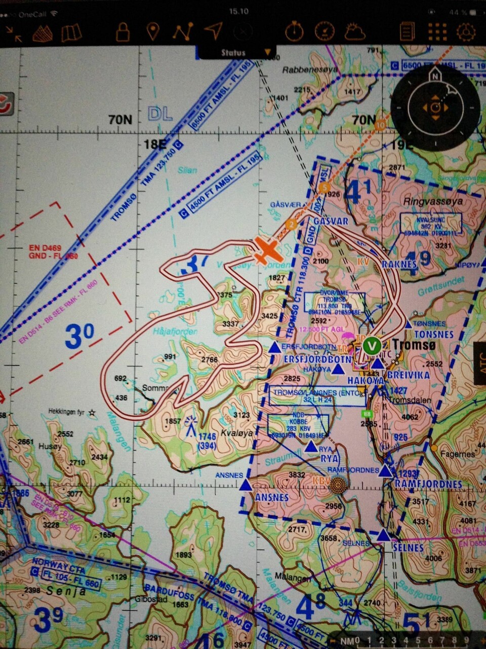 HVAL OVER KVALØYA: - Ruten vi fløy ble planlagt gjennom programmet Airnavigation, og vi brukte omtrent en time på å fly mønsteret. Vi syntes dessverre ikke på flightradar.24.com, men det var artig allikevel!, forteller Charlotte.