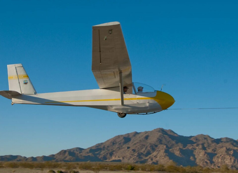 AMERIKANSK DEBUT: Espens første solo ble foretatt i denne flytypen: En amerikanskprodusert Schweizer SGS 2-33.