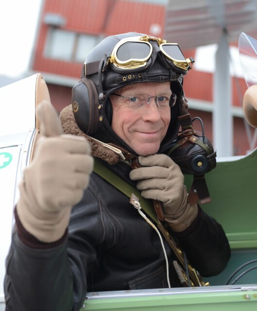 Testpilot Helge Storflor ga tommelen opp etter å ha vist rundt 100 publikummere at javisst, kan DH60 Moth fly! Testpilot Helge Storflor ga tommelen opp etter å ha vist rundt 100 publikummere at javisst, kan DH60 Moth fly!