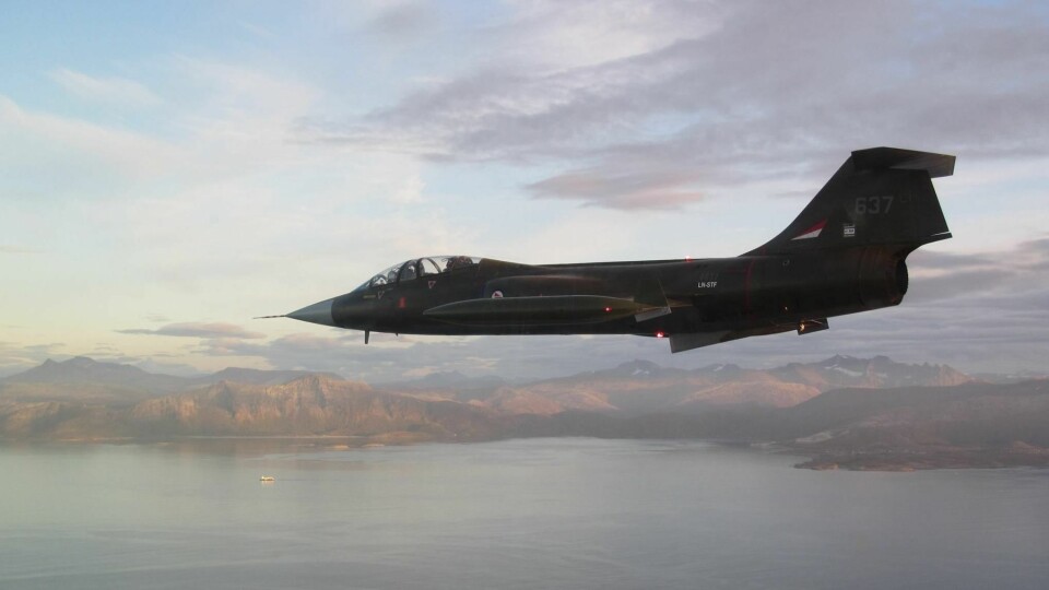 VAKKERT SKUE: Starfighteren fotografert fra F16.