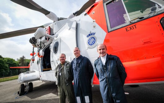 HELIKOPTERTEAM: Fra venstre: Gunnar Rønningen (konsulent), Andy Cotton (flight test engineer) og Andy Strachan (chief test pilot).