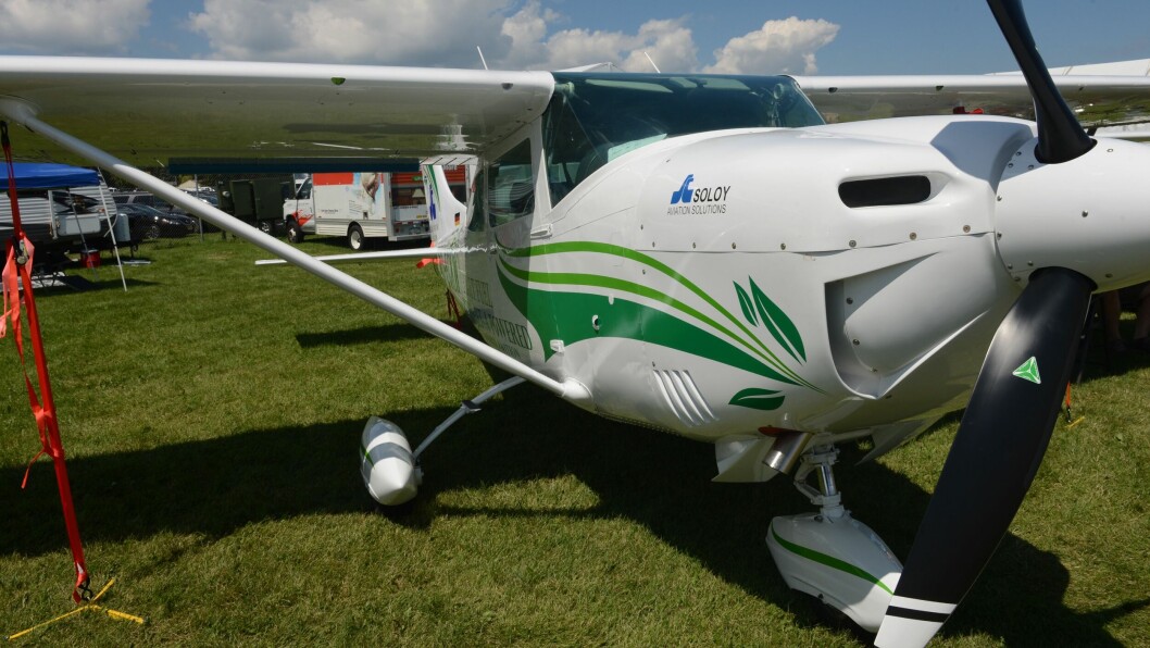 LAVERE DRIVSTOFFORBRUK: - Du kan fylle tanken på morgenen og fly hele dagen uten stopp, sier sjefsingeniør i Soloy Aviation Solutions. LAVERE DRIVSTOFFORBRUK: - Du kan fylle tanken på morgenen og fly hele dagen uten stopp, sier sjefsingeniør i Soloy Aviation Solutions.
