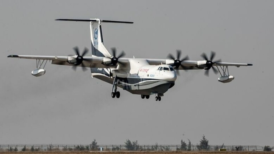 I LUFTEN: Den kinesiske storsatsingen AVIC AG600 har fått kjenne luft under vingene.