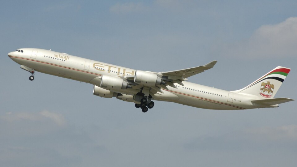 OVER OG UT: Problemet er at A340-500 populært sagt er et tankfly med plass til passasjerer. Kostnadene ved å måtte bruke mye drivstoff til å ha med seg enda mer drivstoff ble etterhvert for store. OVER OG UT: Problemet er at A340-500 populært sagt er et tankfly med plass til passasjerer. Kostnadene ved å måtte bruke mye drivstoff til å ha med seg enda mer drivstoff ble etterhvert for store.