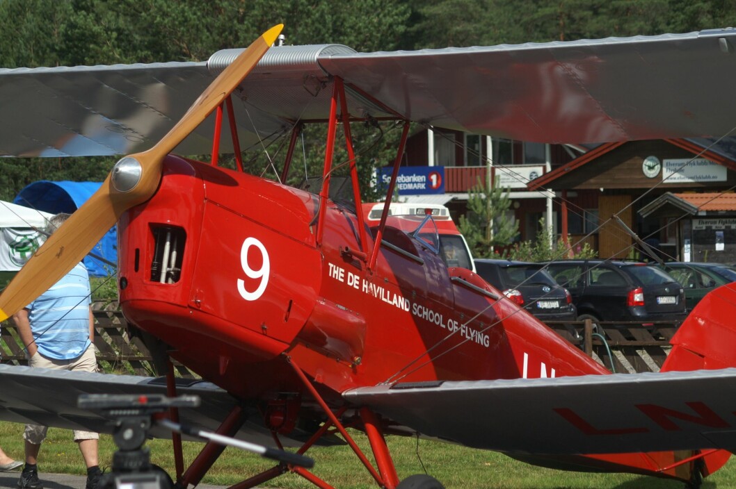 Opp med hånda alle som vil ha seg en tur i en ekte Tiger Moth! Opp med hånda alle som vil ha seg en tur i en ekte Tiger Moth!