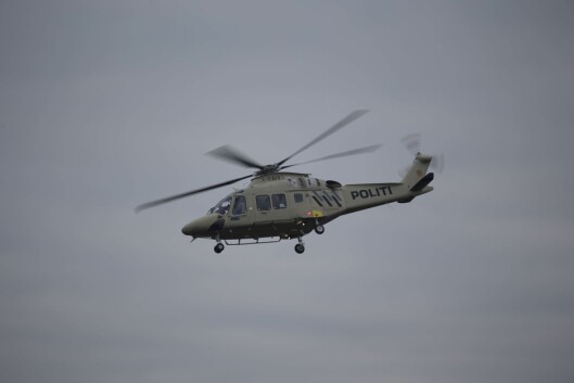 FARGER: Politiet har valgt en diskret identifikasjon på de nye helikopterne som kun går i gråtoner og hvitt.