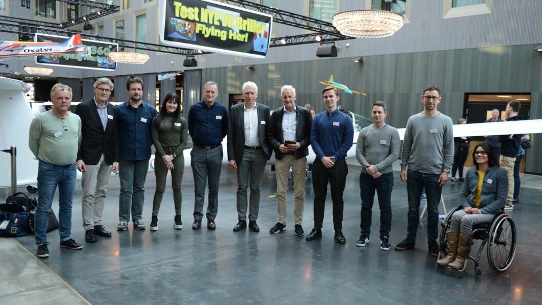 DET NYE FORBUNDSSTYRET: Fra venstre: Sigurd Brattetveit (mikrofly), Asle Sudbø (president), Reidar Bratsberg (ballong), Rebecca Hansen (seilfly), Bjørn Egenberg (motorfly), Espen Bakke (modellfly), Nic Nilsen (1. visepresident), Martin Bjørndahl (ungdom), Jon Erik Staurset (HPS), Kristian Moxnes (fallskjerm) og Mariann Brattland (2. visepresident). DET NYE FORBUNDSSTYRET: Fra venstre: Sigurd Brattetveit (mikrofly), Asle Sudbø (president), Reidar Bratsberg (ballong), Rebecca Hansen (seilfly), Bjørn Egenberg (motorfly), Espen Bakke (modellfly), Nic Nilsen (1. visepresident), Martin Bjørndahl (ungdom), Jon Erik Staurset (HPS), Kristian Moxnes (fallskjerm) og Mariann Brattland (2. visepresident).