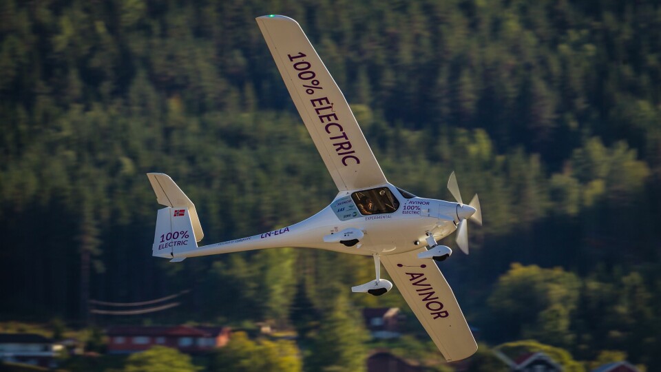 NORGES FØRSTE ELEKTRISKE MOTORFLY: LN-ELA ankom Norge våren 2018. Det jobbes nå får at maskinen i årene som kommer vil få følge av flere elektriske fly. NORGES FØRSTE ELEKTRISKE MOTORFLY: LN-ELA ankom Norge våren 2018. Det jobbes nå får at maskinen i årene som kommer vil få følge av flere elektriske fly.