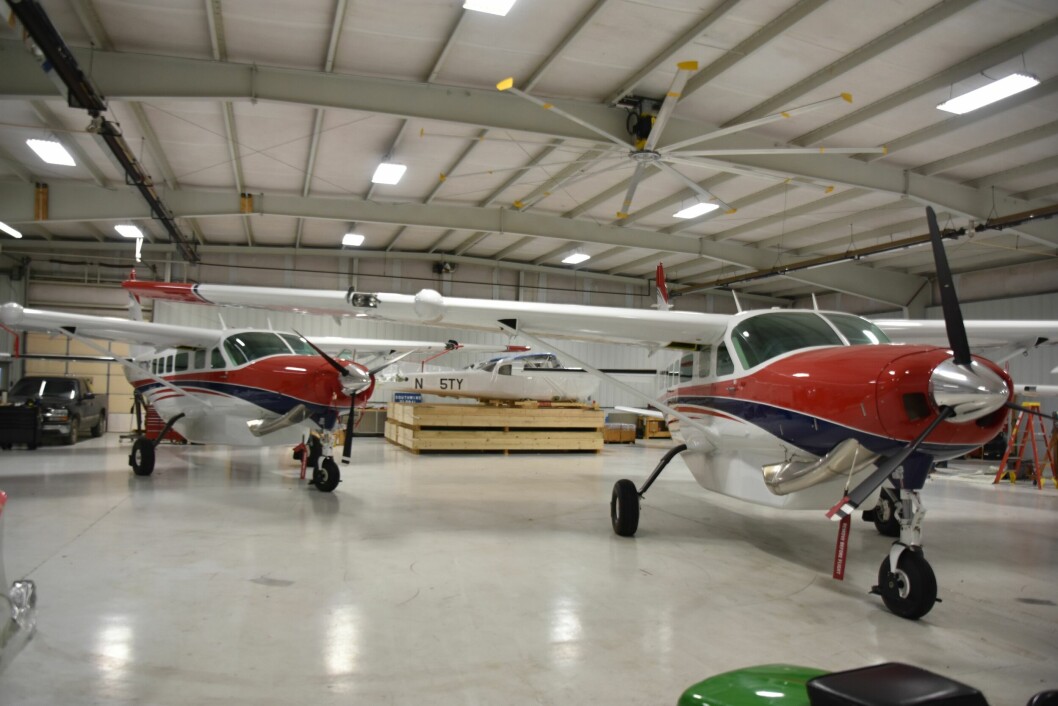 Flyene klare i SouthWind Globals hangar i Moundridge.