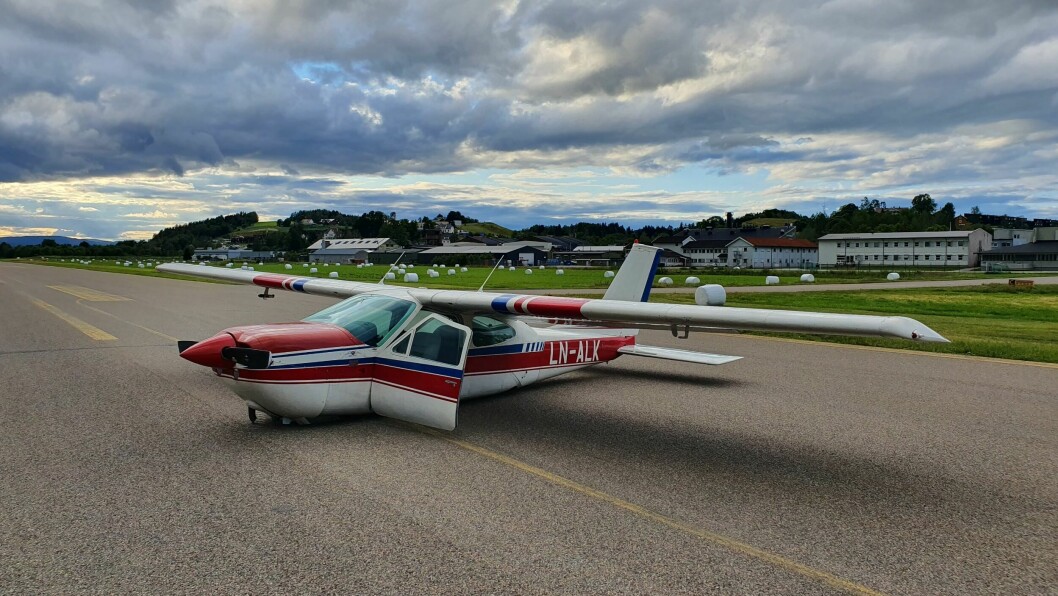 En Cessna 177 Cardinal fikk problemer under avgang fra Kjeller på søndag. Her forteller pilot Thomas Jamne om hva som skjedde og hvordan han opplevde hendelsen. Foto: Privat