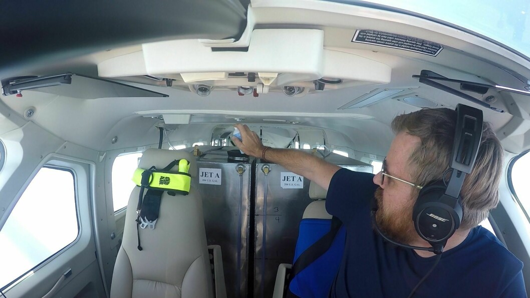 Spraying av cockpit.