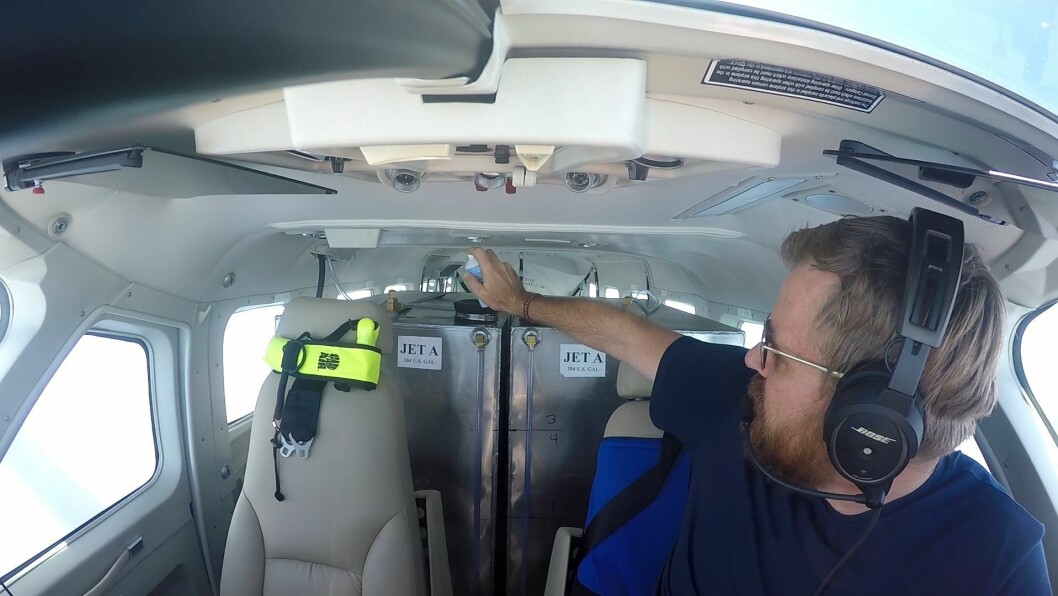 Spraying av cockpit. Spraying av cockpit.