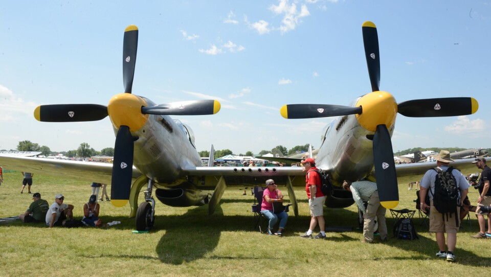 XP-82 TWIN MUSTANG: Twin Mustang er det siste amerikanske kampflyet som ble bestilt med stempelmotor. Maskinen hadde sitt utgangspunkt i P-51 Mustang, men ble opprinnelig konstruert med tanke på å være eskortejager for B-29 bombefly når de skulle fly over lange strekninger. Krigen tok slutt lenge før de første maskinene ble satt i drift. Flytypen hadde sin jomfrutur 6. juli 1945.