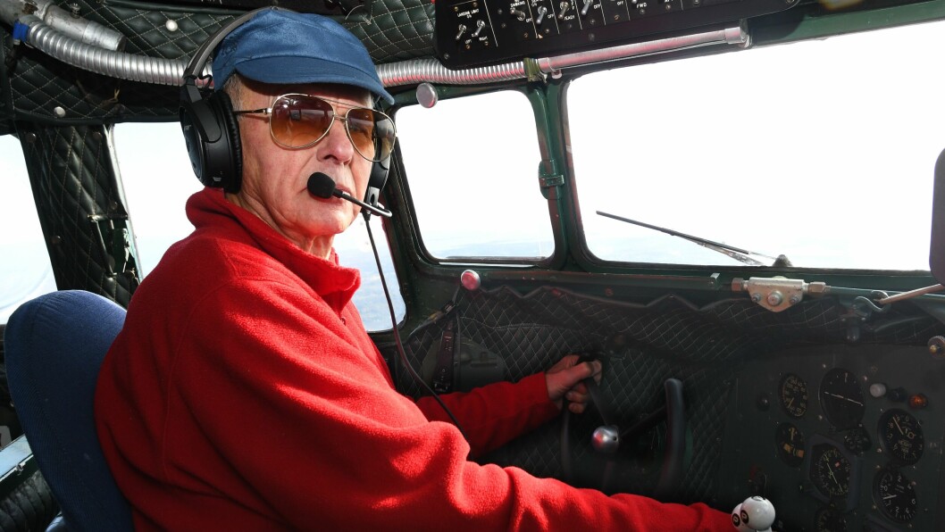 John Wiese på sesongens siste flytur i LN-WND som han har fløyet 400 timer på de siste 19 årene. John Wiese på sesongens siste flytur i LN-WND som han har fløyet 400 timer på de siste 19 årene.