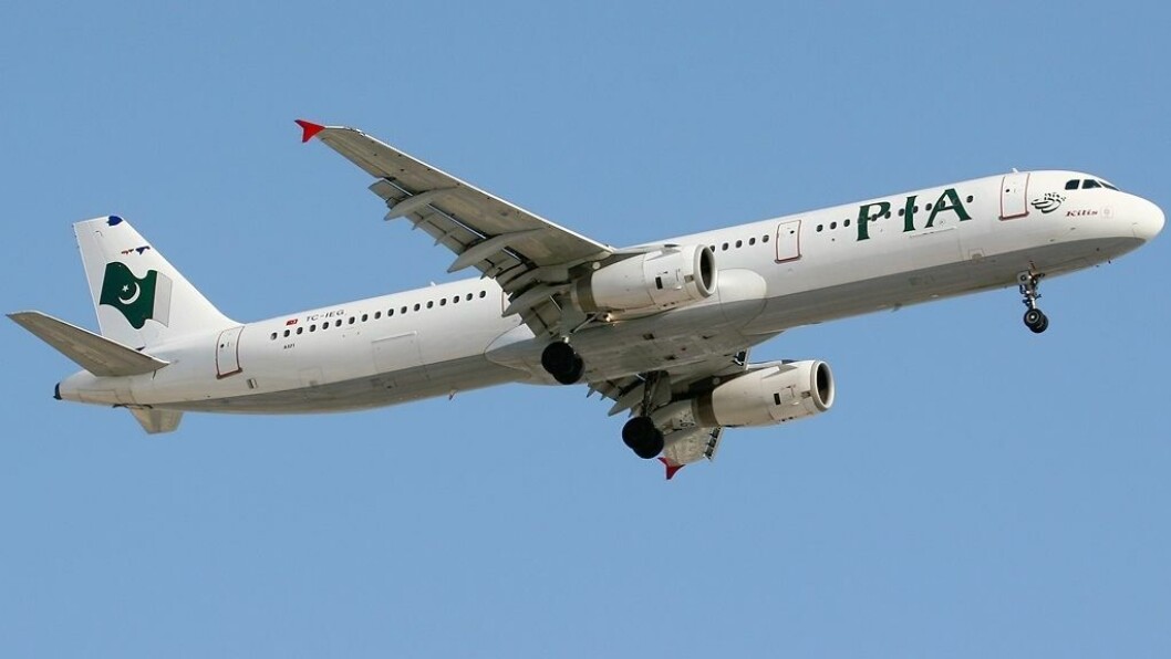 FLYFORBUD: Pakistan International Airlines får flyforbud i Europa etter at det kom frem at en sjokkerende stor andel av selskapets flygere ikke har papirene i orden. FLYFORBUD: Pakistan International Airlines får flyforbud i Europa etter at det kom frem at en sjokkerende stor andel av selskapets flygere ikke har papirene i orden.