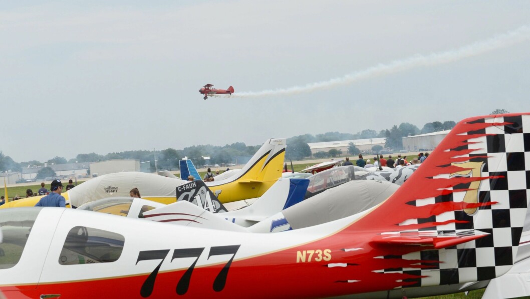VERDENS STØRSTE: EAA AirVenture startet i går. Bildet er tatt forrige gang arrangementet ble avholdt, i 2019. Foto: Lise Grønskar VERDENS STØRSTE: EAA AirVenture startet i går. Bildet er tatt forrige gang arrangementet ble avholdt, i 2019. Foto: Lise Grønskar