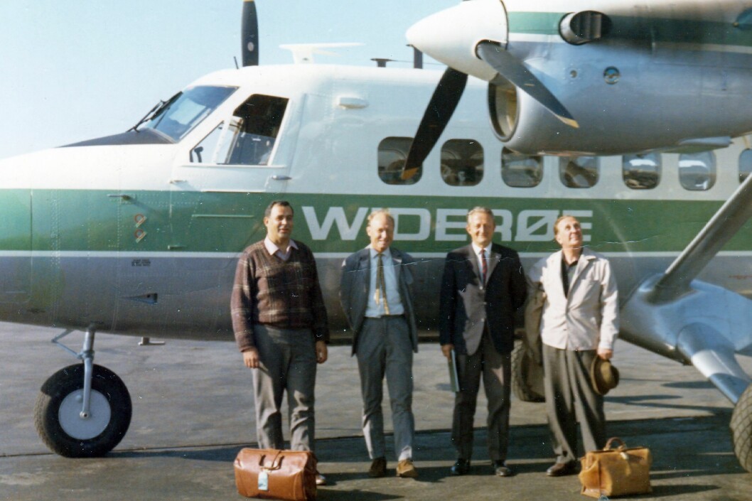 Flygerne som kom hjem med Widerøes første Twin Otter i 1968. Fra v.: Ukjent, Kaare Friis-Baastad, Erik Langset (kapt.) og Odd Schyberg. Foto: Via familien Langset. Flygerne som kom hjem med Widerøes første Twin Otter i 1968. Fra v.: Ukjent, Kaare Friis-Baastad, Erik Langset (kapt.) og Odd Schyberg. Foto: Via familien Langset.