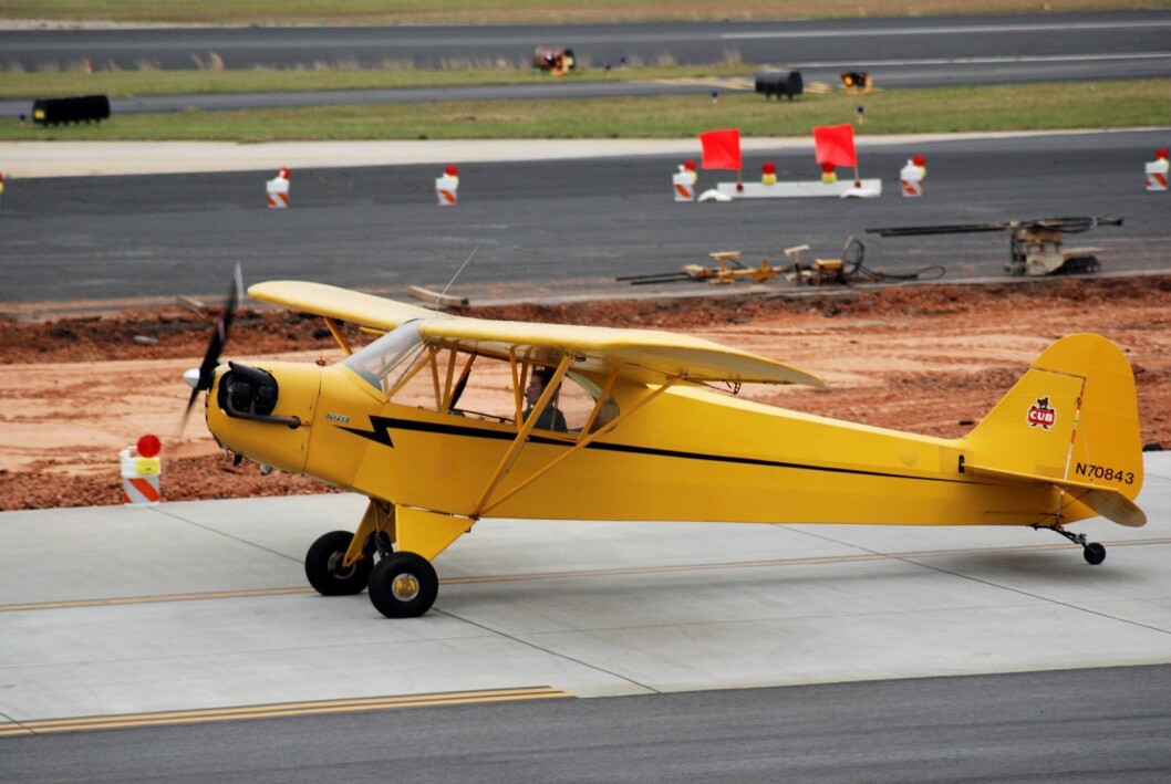 Piper Cub slik vi liker å se dem - i uskadet versjon. Flyet er ikke det samme som var involvert i ulykken. Piper Cub slik vi liker å se dem - i uskadet versjon. Flyet er ikke det samme som var involvert i ulykken.