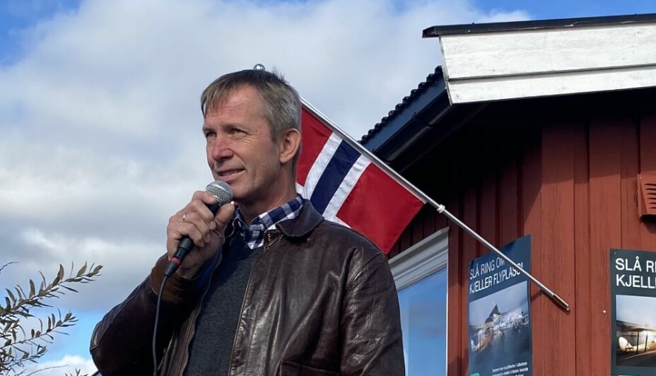 HOLDT APPELL: KFK-leder Finn Terje Skyrud understreket at viktigheten av å bevare Kjeller flyplass for fremtidige generasjoner.