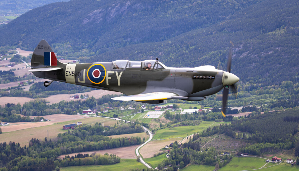 Over norsk landskap.