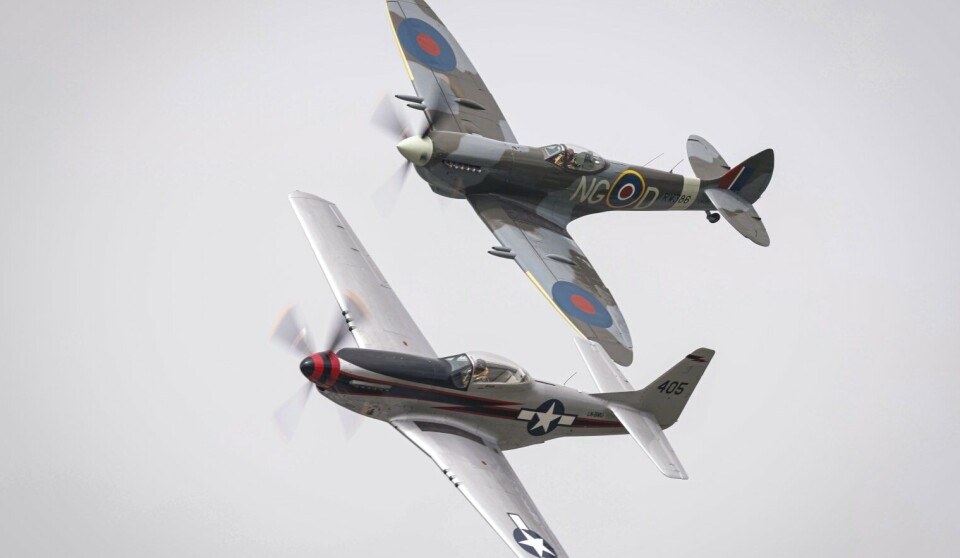 Biltemas Spitfire og Mustang i fint driv på Sola Airshow i fjor.