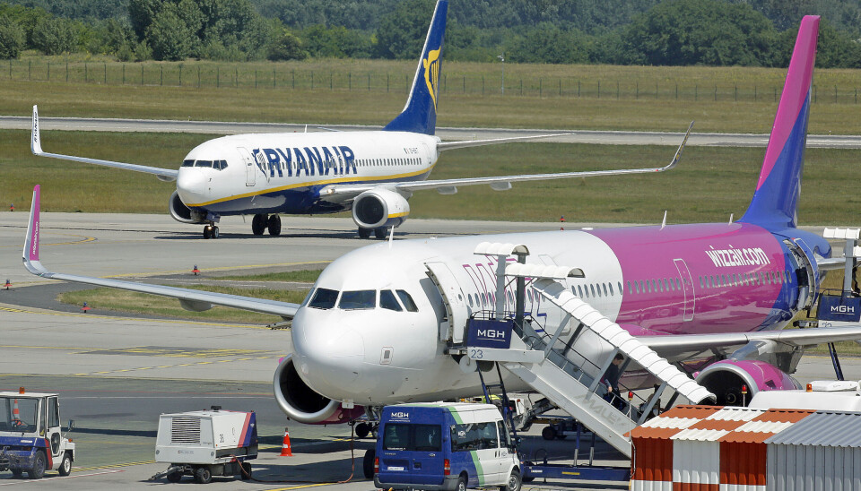 Airbus er i front på bildet her. Dette gjelder også når det kommer til leveranser av det som produsentene selger mest av, nemlig smalfly (narrow-body jets). I 2024 leverte Airbus 677 fly fra A320-serien i alle versjoner, flest A321, mens Boeing leverte 265 B737-fly.
Foto: OSH