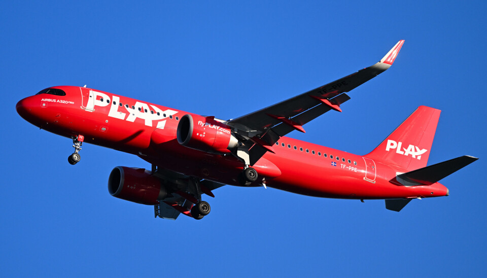 Røde flymaskiner med teksten Play vil ikke lenger bli å se i luften.